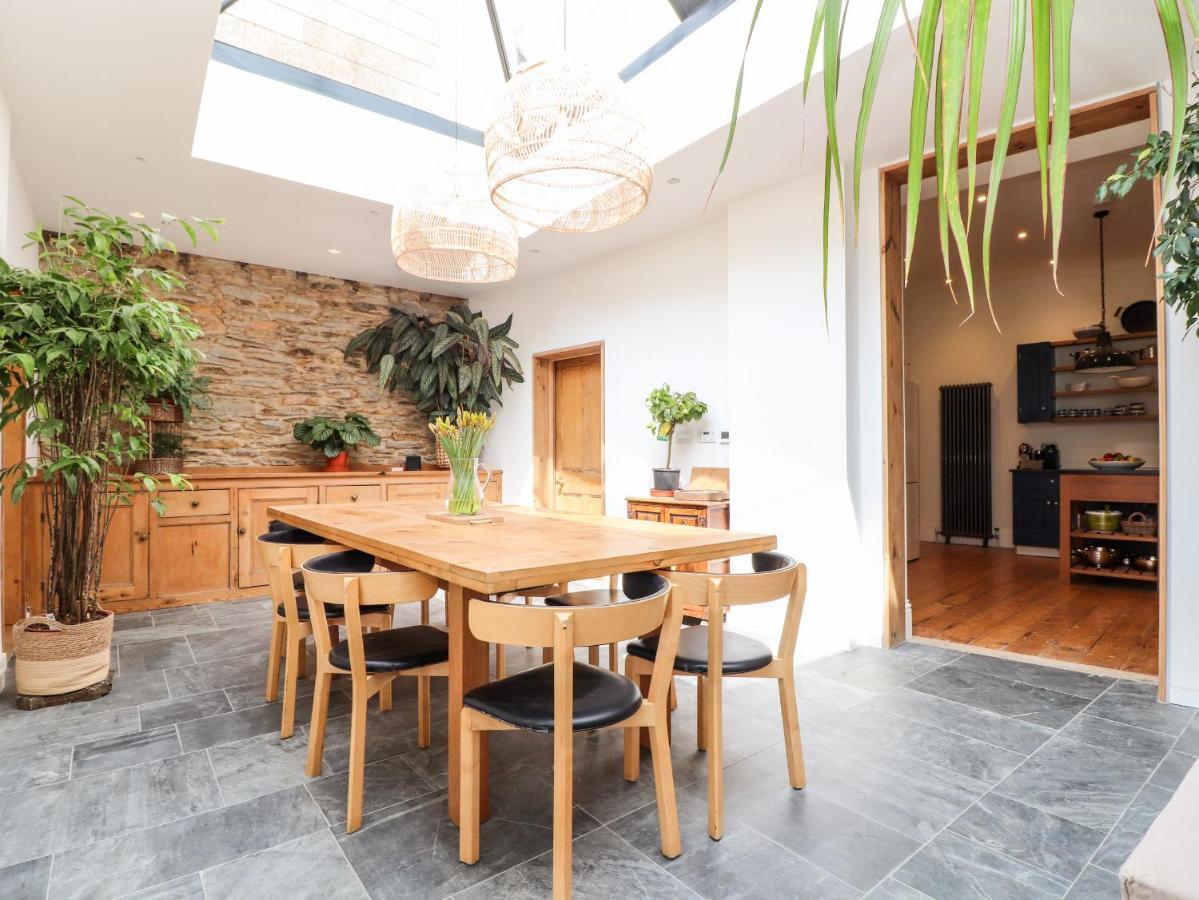 The Water House Villa Falmouth Bagian luar foto